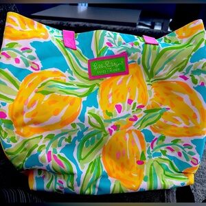 Lily Pulitzer with Estée Lauder Tote